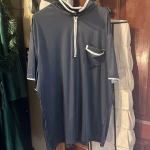 Short casual grey zip up shirt